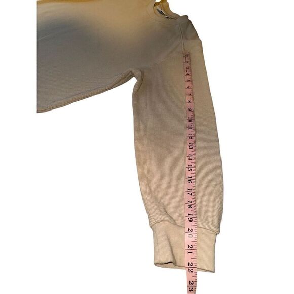 Aritzia TNA Bailey Long Sleeve Waffle Knit Shirt In Tan - Picture 10 of 12